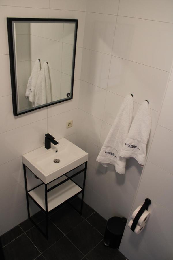 Wijnberg Appartementen ฮอลลุม ภายนอก รูปภาพ